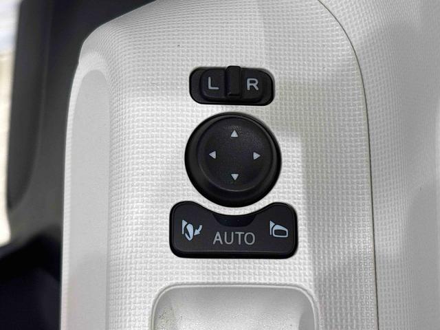 ムーヴキャンバスストライプスＧ　バックモニター対応　電動パーキングブレーキＬＥＤオートライト・フォグランプ　電動パーキングブレーキ　プッシュボタンスタート　セキュリティアラーム　バックカメラ　両側パワースライドドアウエルカムオープン機能　オート電動格納式ドアミラー（広島県）の中古車