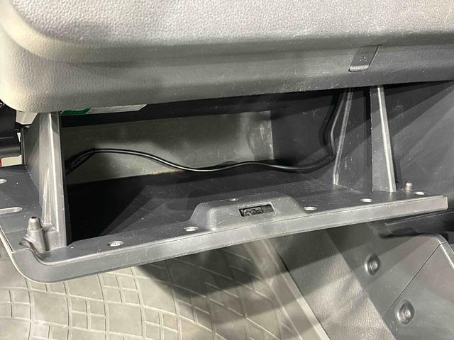 ハイゼットトラックスタンダード　ナビ・バックカメラ・ハロゲンヘッドランプ　トップシェイドガラス　運転席バニティミラー　ＡＭ・ＦＭラジオ　マニュアルエアコン　ガードフレーム　スペアタイヤ（広島県）の中古車