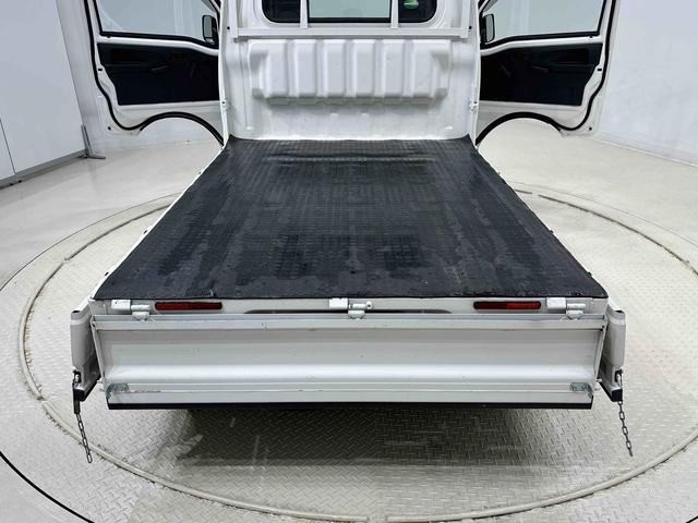 ハイゼットトラックスタンダード　ナビ・バックカメラ・ハロゲンヘッドランプ　トップシェイドガラス　運転席バニティミラー　ＡＭ・ＦＭラジオ　マニュアルエアコン　ガードフレーム　スペアタイヤ（広島県）の中古車