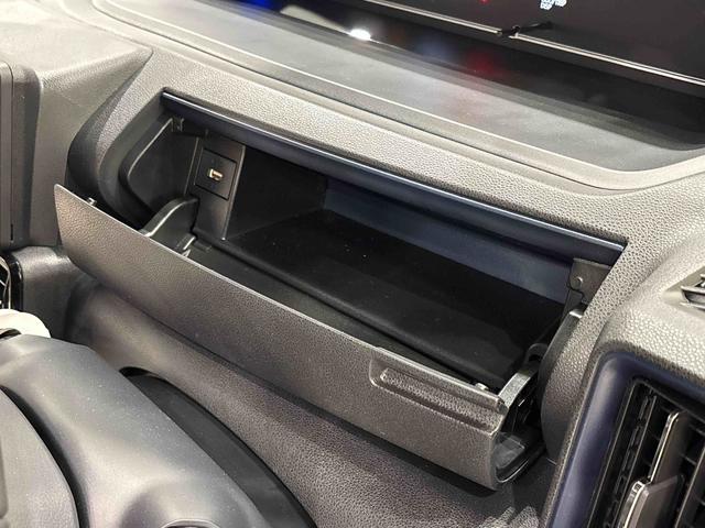 タントカスタムＲＳＬＥＤオートライト　パワースライドドアウェルカムオープン機能　電動パーキングブレーキ　運転席助手席シートヒーター　アルミホイール　キーフリーシステム　　オート電動格納式ドアミラー（広島県）の中古車