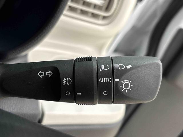 ムーヴキャンバスストライプスＧＬＥＤオートライト・フォグランプ　電動パーキングブレーキ　プッシュボタンスタート　セキュリティアラーム　バックカメラ　両側パワースライドドアウエルカムオープン機能　オート電動格納式ドアミラー（広島県）の中古車