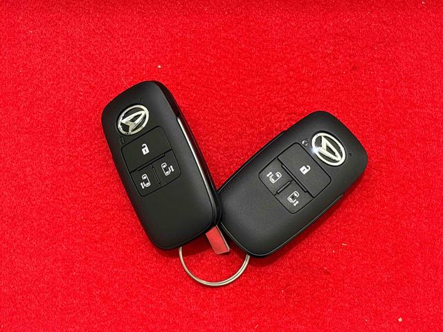 ムーヴキャンバスストライプスＧＬＥＤオートライト・フォグランプ　電動パーキングブレーキ　プッシュボタンスタート　セキュリティアラーム　バックカメラ　両側パワースライドドアウエルカムオープン機能　オート電動格納式ドアミラー（広島県）の中古車