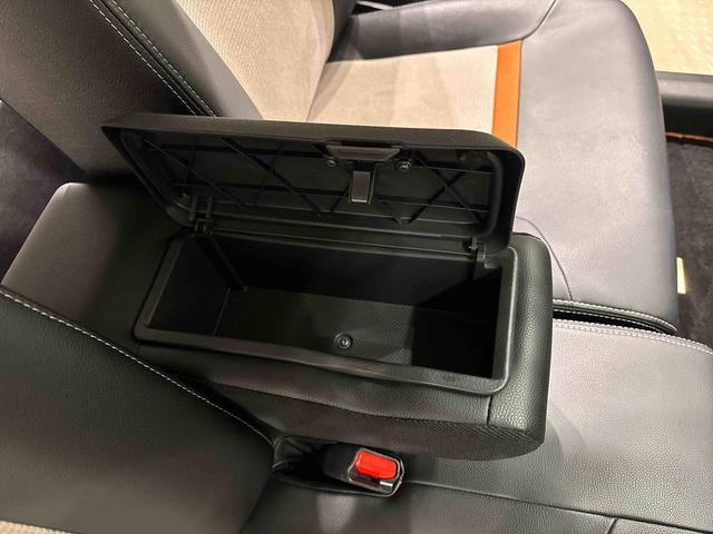 パッソモーダ チャーム ナビ ETC ドライブレコーダーパノラマモニター対応バックカメラ オートハイビーム付きLEDオートライト LEDフォグランプ キーフリーシステム プッシュボタンスタート ステアリングスイッチ オートエアコン 運転席シートヒーター(広島県)の中古車