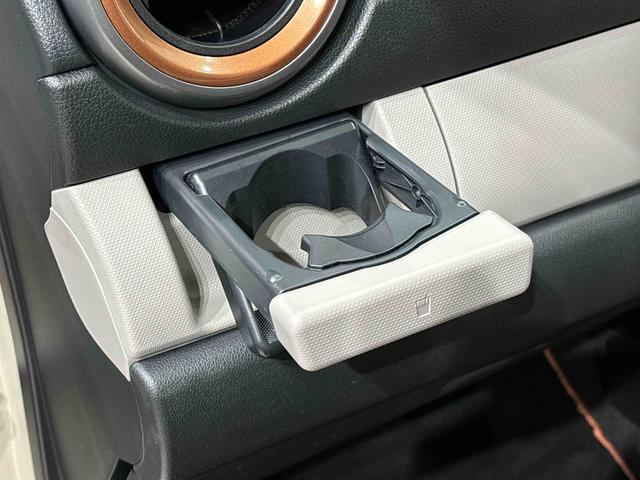 パッソモーダ チャーム ナビ ETC ドライブレコーダーパノラマモニター対応バックカメラ オートハイビーム付きLEDオートライト LEDフォグランプ キーフリーシステム プッシュボタンスタート ステアリングスイッチ オートエアコン 運転席シートヒーター(広島県)の中古車