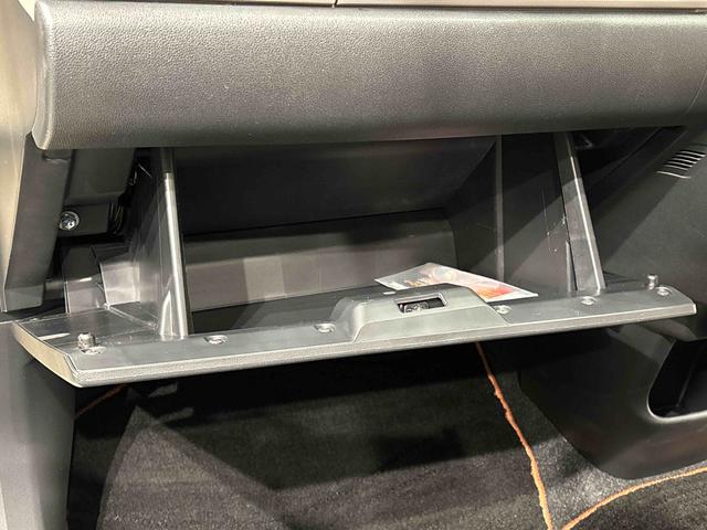 パッソモーダ チャーム ナビ ETC ドライブレコーダーパノラマモニター対応バックカメラ オートハイビーム付きLEDオートライト LEDフォグランプ キーフリーシステム プッシュボタンスタート ステアリングスイッチ オートエアコン 運転席シートヒーター(広島県)の中古車