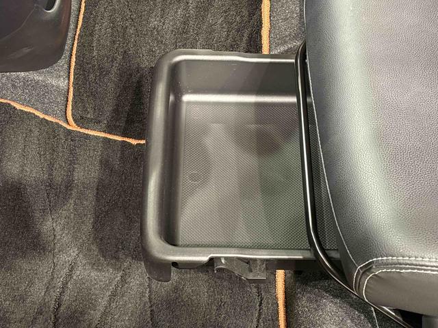 パッソモーダ チャーム ナビ ETC ドライブレコーダーパノラマモニター対応バックカメラ オートハイビーム付きLEDオートライト LEDフォグランプ キーフリーシステム プッシュボタンスタート ステアリングスイッチ オートエアコン 運転席シートヒーター(広島県)の中古車