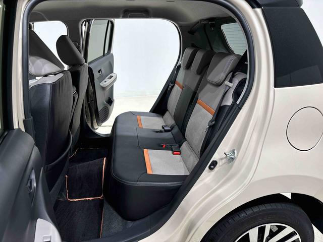 パッソモーダ チャーム ナビ ETC ドライブレコーダーパノラマモニター対応バックカメラ オートハイビーム付きLEDオートライト LEDフォグランプ キーフリーシステム プッシュボタンスタート ステアリングスイッチ オートエアコン 運転席シートヒーター(広島県)の中古車