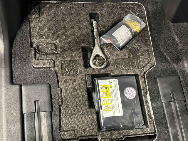 タントカスタムRSLEDオートライト パワースライドドアウェルカムオープン機能 電動パーキングブレーキ 運転席助手席シートヒーター アルミホイール キーフリーシステム オート電動格納式ドアミラー(広島県)の中古車