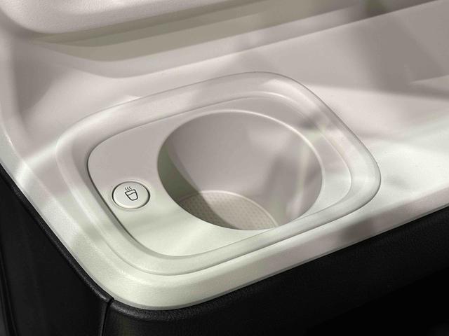 ムーヴキャンバスストライプスＧＬＥＤオートライト・フォグランプ　電動パーキングブレーキ　プッシュボタンスタート　セキュリティアラーム　バックカメラ　両側パワースライドドアウエルカムオープン機能　オート電動格納式ドアミラー（広島県）の中古車