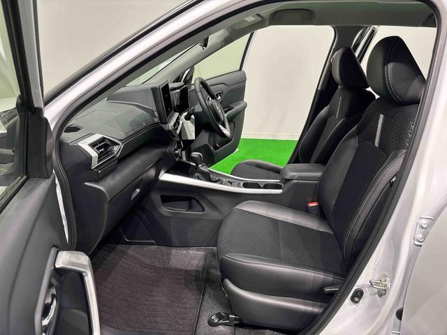ロッキープレミアムG HEV 電動パーキングブレーキ シートヒーターLEDヘッドランプ・フォグランプ 全車速追従機能付アダプティブクルーズコントロール レーンキープコントロール 17インチアルミホイール プッシュボタンスタート キーフリーシステム(広島県)の中古車