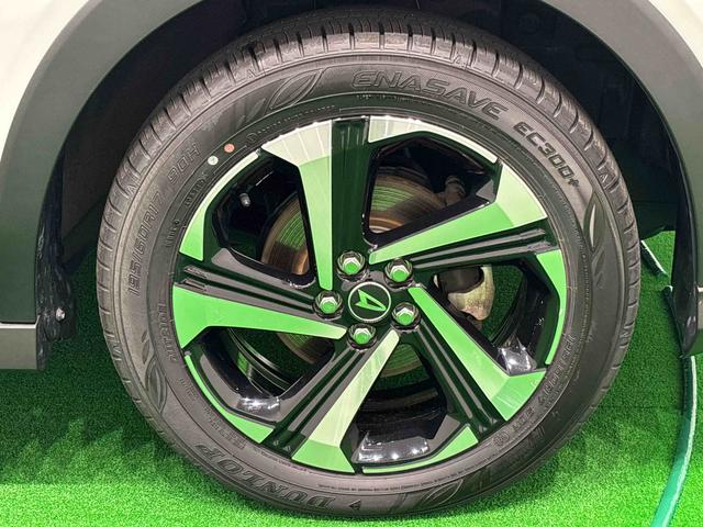 ロッキープレミアムG HEV 電動パーキングブレーキ シートヒーターLEDヘッドランプ・フォグランプ 全車速追従機能付アダプティブクルーズコントロール レーンキープコントロール 17インチアルミホイール プッシュボタンスタート キーフリーシステム(広島県)の中古車