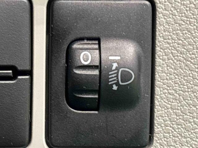 ミライースＸ　ＳＡIIIＬＥＤヘッドランプ　セキュリティアラーム　コーナーセンサー　１４インチフルホイールキャップ　キーレスエントリー　電動格納式ドアミラー　ショツピングフック　マニュアルエアコン（広島県）の中古車