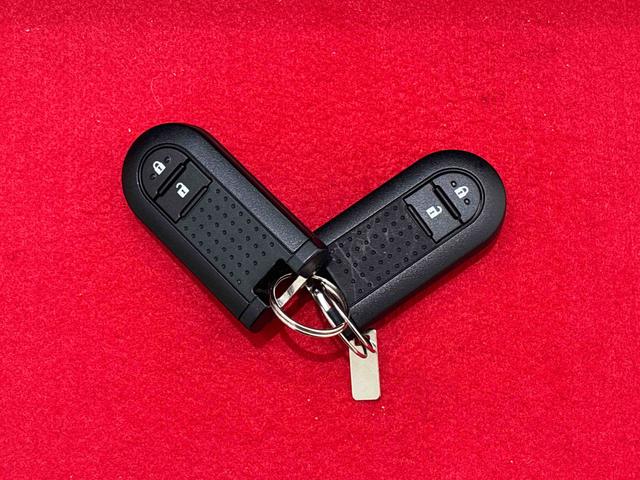 ムーヴＸリミテッドII　ＳＡIII運転席シートヒーター　アルミホイール　オートライト　プッシュボタンスタート　セキュリティアラーム　キーフリーシステム　オート電動格納式ドアミラー　シートリフター（広島県）の中古車