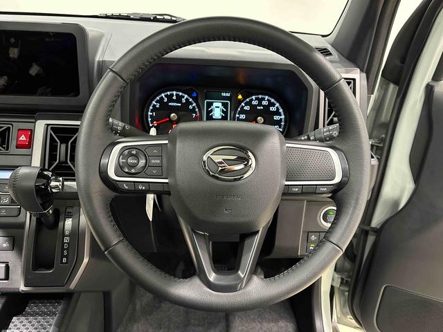 タフトG ダーククロムベンチャー4WD スカイフィールトップ ダークメッキパック シルバーアンダーガーニッシュ インテリアアクセント LEDオートライト&フォグランプ リヤヒーターダクト バックカメラ アルミホイール(広島県)の中古車