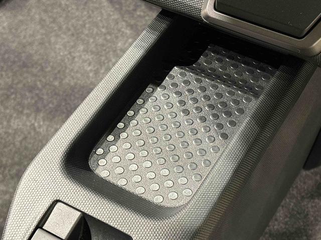 タフトG ダーククロムベンチャー4WD スカイフィールトップ ダークメッキパック シルバーアンダーガーニッシュ インテリアアクセント LEDオートライト&フォグランプ リヤヒーターダクト バックカメラ アルミホイール(広島県)の中古車