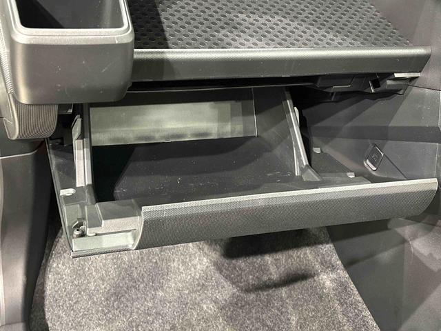 タフトG ダーククロムベンチャー4WD スカイフィールトップ ダークメッキパック シルバーアンダーガーニッシュ インテリアアクセント LEDオートライト&フォグランプ リヤヒーターダクト バックカメラ アルミホイール(広島県)の中古車