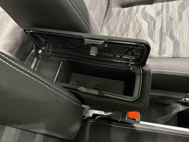 タフトGターボ クロムベンチャー 全車速追従機能付ACC純正ナビ装着用アップグレードパック 運転席・助手席シートヒーター 電動パーキングブレーキ オートブレーキホールド機能 オートライト 運転席シートリフター チルトステアリング キーフリーシステム(広島県)の中古車