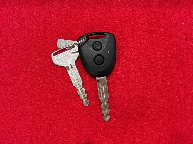 ミライースX SAIII LEDオートライト バックカメラ スマアシLEDヘッドランプ セキュリティアラーム コーナーセンサー 14インチフルホイールキャップ キーレスエントリー 電動格納式ドアミラー ショツピングフック マニュアルエアコン(広島県)の中古車