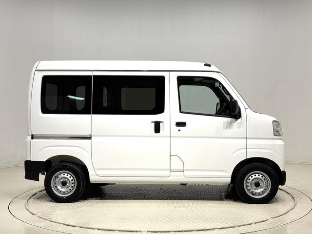 ハイゼットカーゴDXキーレスエントリー マニュアルエアコン 運転席・助手席パワーウインドウ オートライト ハンド式サイドブレーキ ハロゲンヘッドライト アイドリングストップ機能 テンパータイヤ(広島県)の中古車