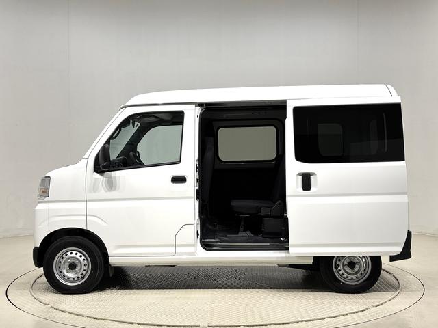 ハイゼットカーゴDXキーレスエントリー マニュアルエアコン 運転席・助手席パワーウインドウ オートライト ハンド式サイドブレーキ ハロゲンヘッドライト アイドリングストップ機能 テンパータイヤ(広島県)の中古車