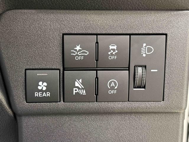 ハイゼットカーゴDXキーレスエントリー マニュアルエアコン 運転席・助手席パワーウインドウ オートライト ハンド式サイドブレーキ ハロゲンヘッドライト アイドリングストップ機能 テンパータイヤ(広島県)の中古車