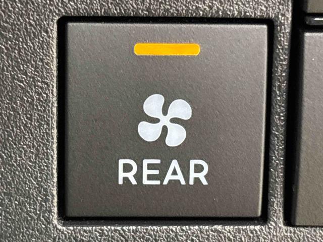 ハイゼットカーゴDXキーレスエントリー マニュアルエアコン 運転席・助手席パワーウインドウ オートライト ハンド式サイドブレーキ ハロゲンヘッドライト アイドリングストップ機能 テンパータイヤ(広島県)の中古車