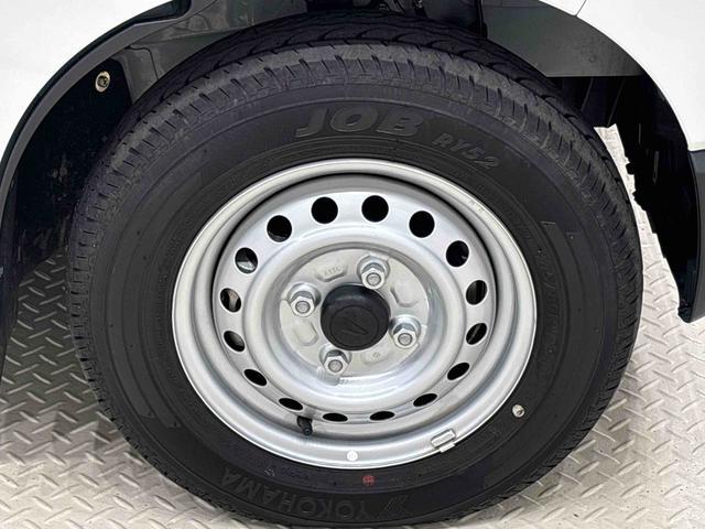 ハイゼットカーゴDXキーレスエントリー マニュアルエアコン 運転席・助手席パワーウインドウ オートライト ハンド式サイドブレーキ ハロゲンヘッドライト アイドリングストップ機能 テンパータイヤ(広島県)の中古車