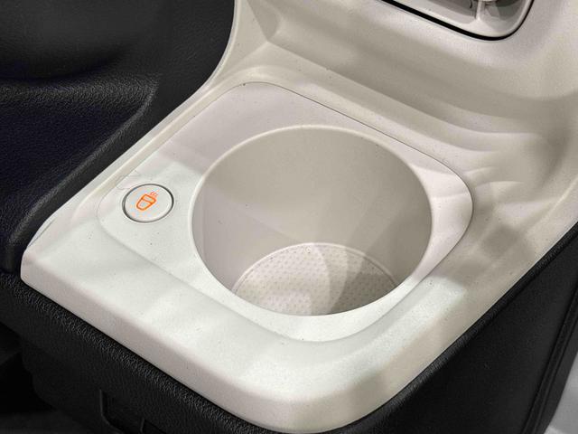 ムーヴキャンバスストライプスＧ　バックモニター対応カメラ　シートヒーターＬＥＤオートライト・フォグランプ　電動パーキングブレーキ　プッシュボタンスタート　セキュリティアラーム　バックカメラ　両側パワースライドドアウエルカムオープン機能　オート電動格納式ドアミラー（広島県）の中古車