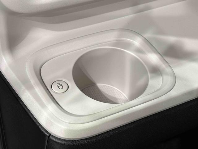 ムーヴキャンバスストライプスＧ　バックモニター対応カメラ　シートヒーターＬＥＤオートライト・フォグランプ　電動パーキングブレーキ　プッシュボタンスタート　セキュリティアラーム　バックカメラ　両側パワースライドドアウエルカムオープン機能　オート電動格納式ドアミラー（広島県）の中古車