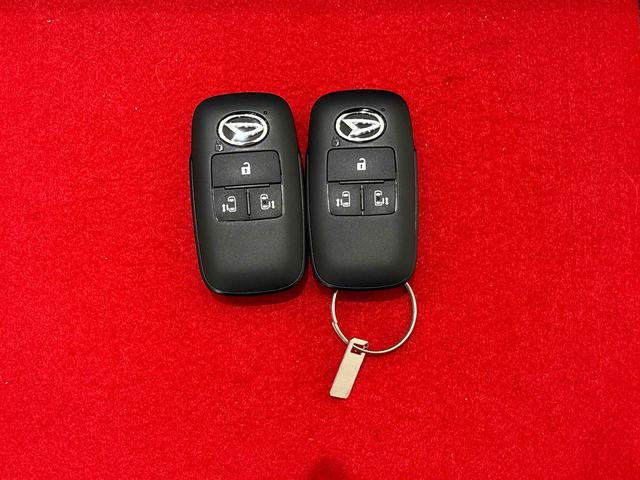 ムーヴキャンバスストライプスＧ　バックモニター対応カメラ　シートヒーターＬＥＤオートライト・フォグランプ　電動パーキングブレーキ　プッシュボタンスタート　セキュリティアラーム　バックカメラ　両側パワースライドドアウエルカムオープン機能　オート電動格納式ドアミラー（広島県）の中古車