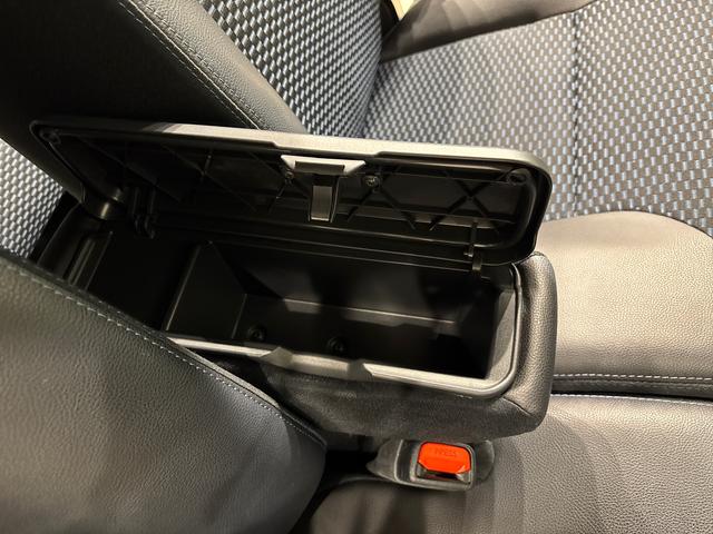 タントカスタムＲＳ　バックモニター対応カメラ　シートヒーターＬＥＤオートライト　パワースライドドアウェルカムオープン機能　電動パーキングブレーキ　運転席助手席シートヒーター　アルミホイール　キーフリーシステム　　オート電動格納式ドアミラー（広島県）の中古車