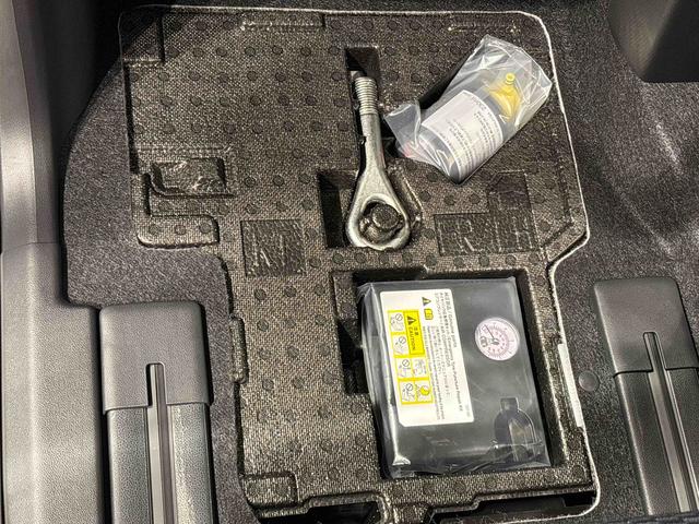 タントカスタムRS パノラマモニター対応カメラLEDオートライト パワースライドドアウェルカムオープン機能 電動パーキングブレーキ 運転席助手席シートヒーター アルミホイール キーフリーシステム オート電動格納式ドアミラー(広島県)の中古車