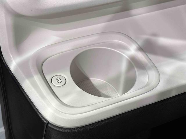 ムーヴキャンバスストライプスGターボ 両側電動スライドドア バックカメラ付オートホールド機能付き電動パーキングブレーキ SRSサイドエアバッグ 前席シートヒーター LEDヘッドライト LEDフォグランプ オートライト オートハイビーム オーディオ操作用ステアリングスイッチ(広島県)の中古車