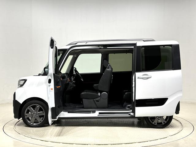 タントファンクロスターボ　後席両側パワースライドドア　キーフリーバックモニター　オートエアコン　電動パーキングブレーキ　運転席・助手席シートヒーター　オートエアコン　サイドエアバッグ　ＬＥＤヘッドライト・フォグランプ　純正１５インチアルミホイール（広島県）の中古車