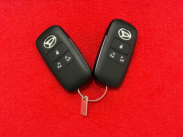 ムーヴキャンバスストライプスＧ　２トーンカラー　バックカメラ付ＬＥＤオートライト・フォグランプ　電動パーキングブレーキ　プッシュボタンスタート　セキュリティアラーム　バックカメラ　両側パワースライドドアウエルカムオープン機能　オート電動格納式ドアミラー（広島県）の中古車