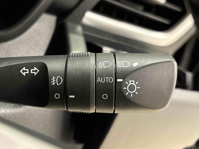 トールカスタムＧ　ターボナビ　バックカメラ　ＥＴＣ　ＬＥＤヘッドランプ・フォグランプ　アルミホイール　オートライト　プッシュボタンスタート　クルーズコントロール　　コーナーセンサー　パワースライドドア　キーフリーシステム（広島県）の中古車