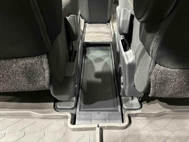 トールカスタムＧ　ターボナビ　バックカメラ　ＥＴＣ　ＬＥＤヘッドランプ・フォグランプ　アルミホイール　オートライト　プッシュボタンスタート　クルーズコントロール　　コーナーセンサー　パワースライドドア　キーフリーシステム（広島県）の中古車