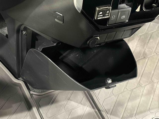 トールカスタムＧ　ターボナビ　バックカメラ　ＥＴＣ　ＬＥＤヘッドランプ・フォグランプ　アルミホイール　オートライト　プッシュボタンスタート　クルーズコントロール　　コーナーセンサー　パワースライドドア　キーフリーシステム（広島県）の中古車