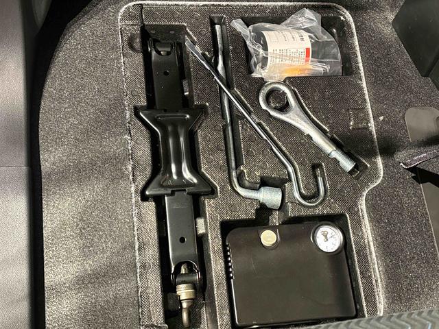 トールカスタムＧ　ターボナビ　バックカメラ　ＥＴＣ　ＬＥＤヘッドランプ・フォグランプ　アルミホイール　オートライト　プッシュボタンスタート　クルーズコントロール　　コーナーセンサー　パワースライドドア　キーフリーシステム（広島県）の中古車