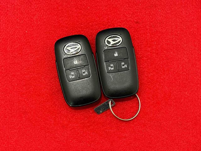 ムーヴキャンバスストライプスＧナビ　バックモニター　ＥＴＣ　ＬＥＤオートライト・フォグランプ　電動パーキングブレーキ　プッシュボタンスタート　セキュリティアラーム　両側パワースライドドアウエルカム　オート電動格納式ドアミラー（広島県）の中古車