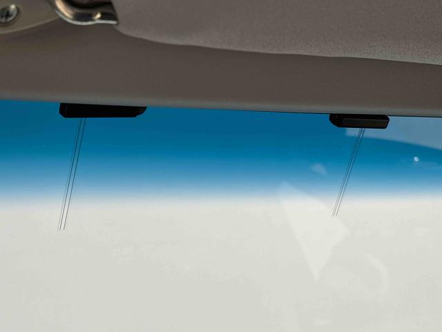 ハイゼットカーゴクルーズ ナビゲーション ETC ドライブレコーダーLEDヘッドランプ 電動格納式カラードドアミラー トップシェイドガラス プッシュボタンスタート フルホイールキャップ コーナーセンサー(広島県)の中古車