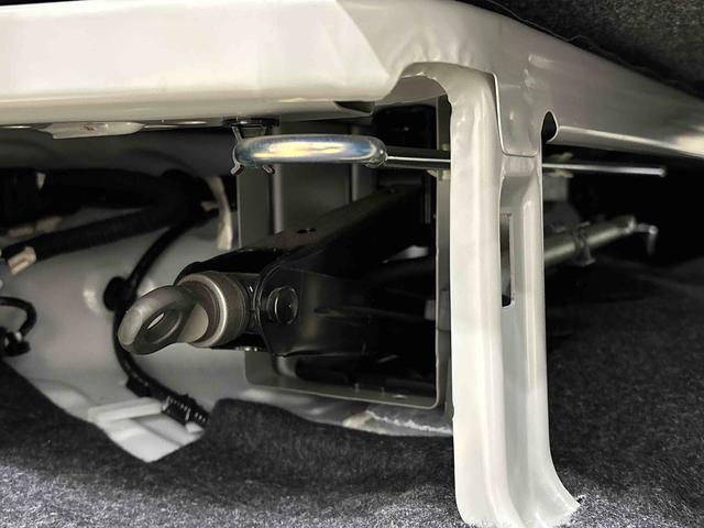 ハイゼットカーゴクルーズ ナビゲーション ETC ドライブレコーダーLEDヘッドランプ 電動格納式カラードドアミラー トップシェイドガラス プッシュボタンスタート フルホイールキャップ コーナーセンサー(広島県)の中古車