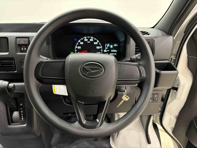 ハイゼットカーゴＤＸ　４ＷＤ　ＡＭ／ＦＭラジオ　ハロゲンヘッドライトマニュアルエアコン　リヤヒーター　オートライト　リヤワイパー　スペアタイヤ　キーレスエントリー　アイドリングストップ機能　運転席・助手席パワーウィンドウ（広島県）の中古車