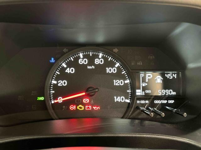 ハイゼットカーゴＤＸ　４ＷＤ　ＡＭ／ＦＭラジオ　ハロゲンヘッドライトマニュアルエアコン　リヤヒーター　オートライト　リヤワイパー　スペアタイヤ　キーレスエントリー　アイドリングストップ機能　運転席・助手席パワーウィンドウ（広島県）の中古車