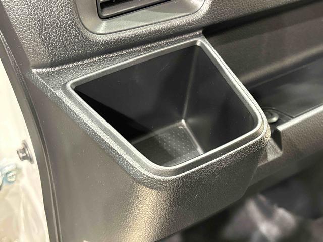 ハイゼットカーゴＤＸ　４ＷＤ　ＡＭ／ＦＭラジオ　ハロゲンヘッドライトマニュアルエアコン　リヤヒーター　オートライト　リヤワイパー　スペアタイヤ　キーレスエントリー　アイドリングストップ機能　運転席・助手席パワーウィンドウ（広島県）の中古車