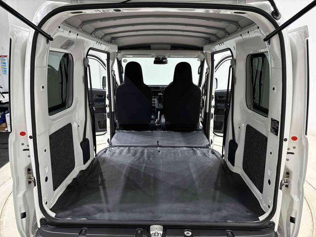 ハイゼットカーゴＤＸ　４ＷＤ　ＡＭ／ＦＭラジオ　ハロゲンヘッドライトマニュアルエアコン　リヤヒーター　オートライト　リヤワイパー　スペアタイヤ　キーレスエントリー　アイドリングストップ機能　運転席・助手席パワーウィンドウ（広島県）の中古車