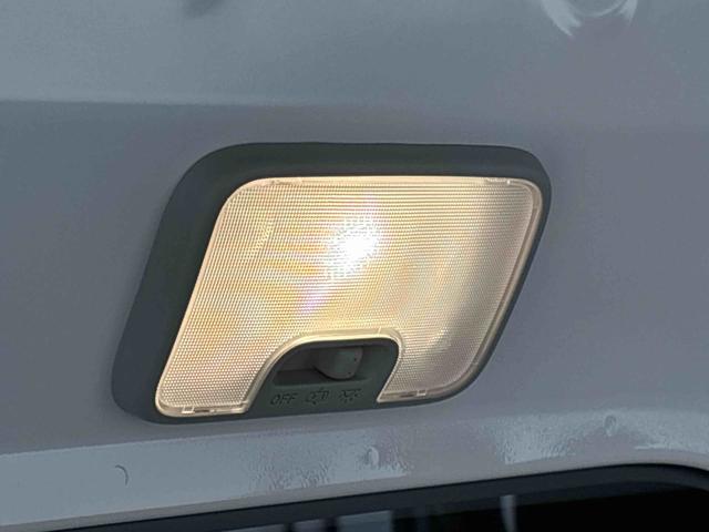 ハイゼットカーゴＤＸ　４ＷＤ　ＡＭ／ＦＭラジオ　ハロゲンヘッドライトマニュアルエアコン　リヤヒーター　オートライト　リヤワイパー　スペアタイヤ　キーレスエントリー　アイドリングストップ機能　運転席・助手席パワーウィンドウ（広島県）の中古車