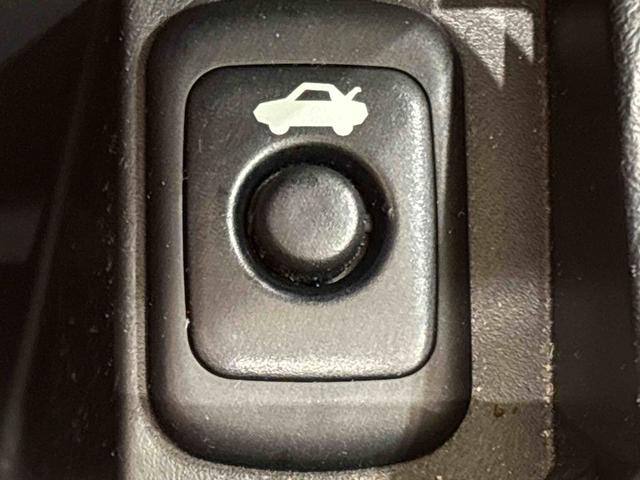 コペンセロ電動開閉式ルーフ LEDヘッドランプ ハロゲンフォグランプ 16インチタイヤ&アルミホイール プッシュボタンスタート セキュリティアラーム スタビライザー(フロント・リヤ)(広島県)の中古車