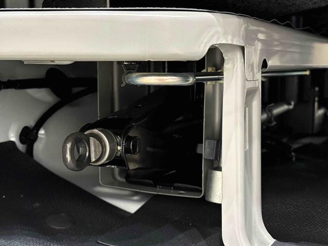 ハイゼットカーゴDX 4WD マニュアルエアコン AM/FMラジオLEDヘッドランプ トップシェイドガラス コーナーセンサー オーバーヘッドシェルフ フロントドアパワーウインドウ キーレスエントリー AM/FMラジオ テンパータイヤ スチールホイール(広島県)の中古車