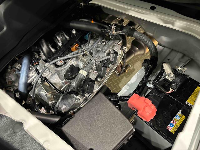 ハイゼットカーゴDX 4WD マニュアルエアコン AM/FMラジオLEDヘッドランプ トップシェイドガラス コーナーセンサー オーバーヘッドシェルフ フロントドアパワーウインドウ キーレスエントリー AM/FMラジオ テンパータイヤ スチールホイール(広島県)の中古車